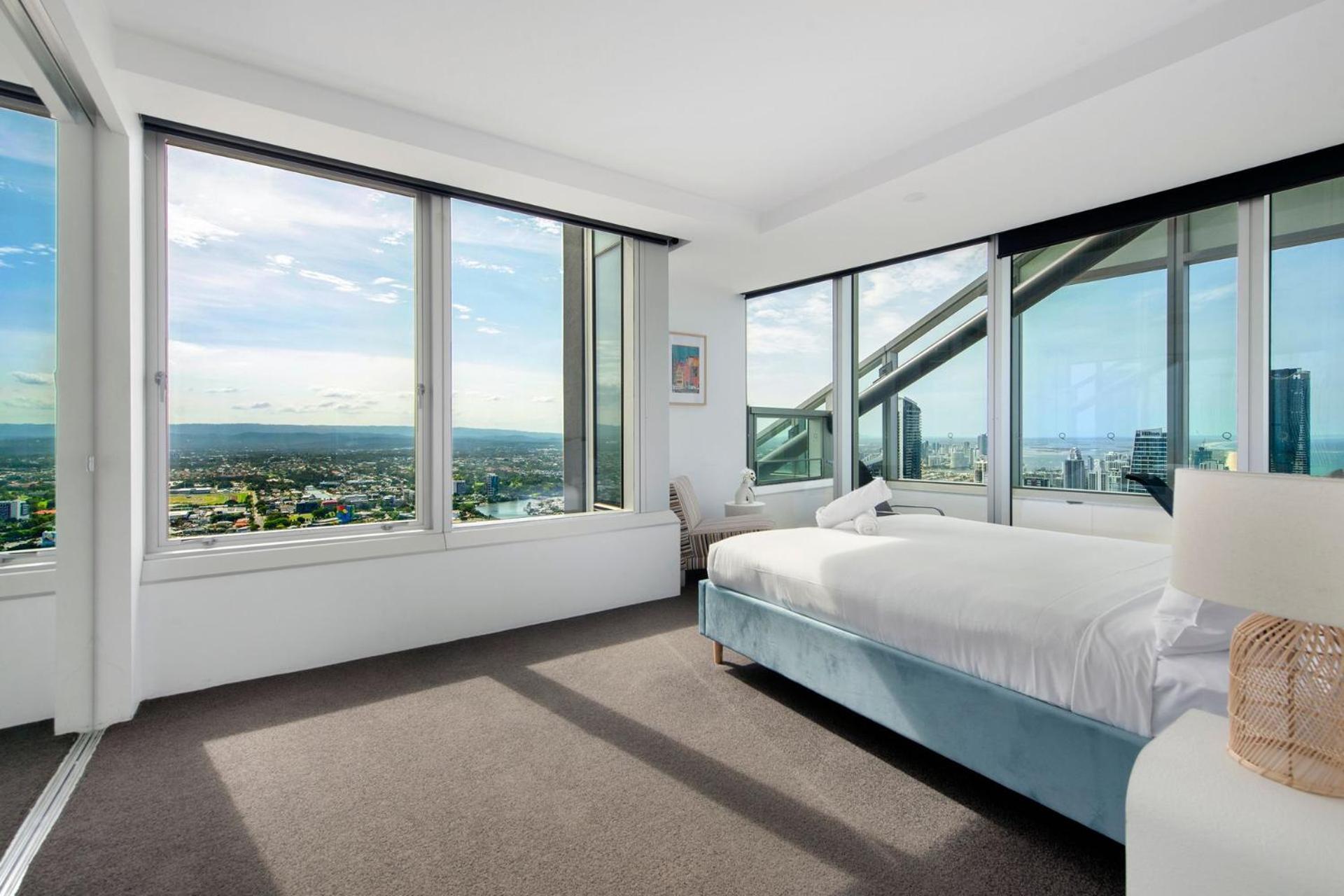 Apartment Luxury Sky-Home With Panoramic Ocean Views - 61St Floor, Surfers Paradise *